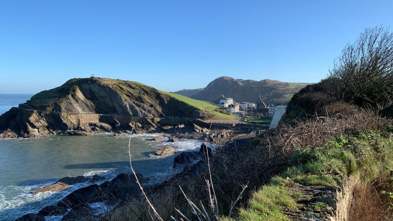 Ocean Backpackers Vandrehjem Ilfracombe Eksteriør billede